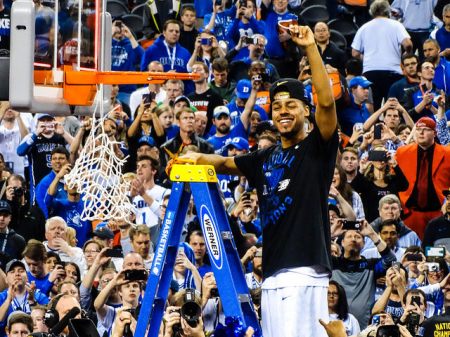 Photo by Dan Garcia/The Early Registration