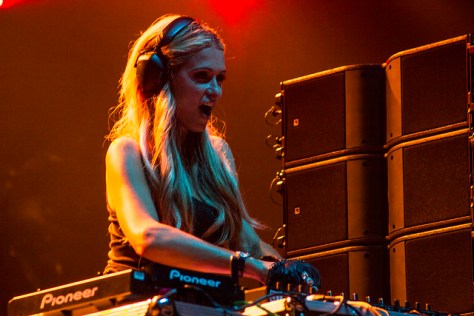 DJ Paris HIlton