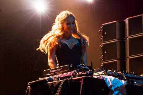 DJ Paris HIlton
