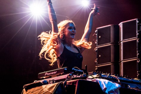DJ Paris HIlton
