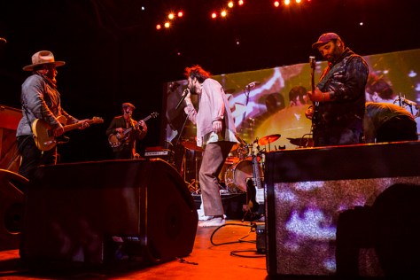 Edward Sharpe and The Magnetic Zeros