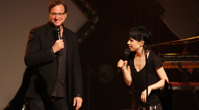 Photos: Carly Rae Jepsen Brings Her “Gimmie Love Tour” to Milwaukee, Brings Out Bob Saget to Perform Fuller House Theme