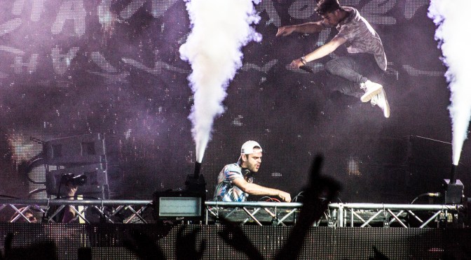 Photos: The Chainsmokers & Lil Dicky Perform at KISS FM’s “KISS The Summer Goodbye”