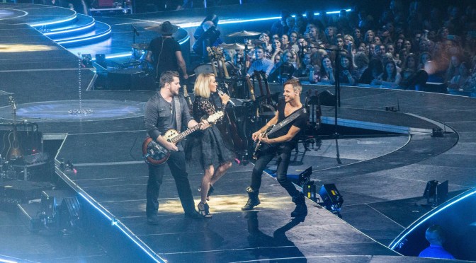 Carrie Underwood Brings Her Sensational Storyteller Tour to Milwaukee, WI