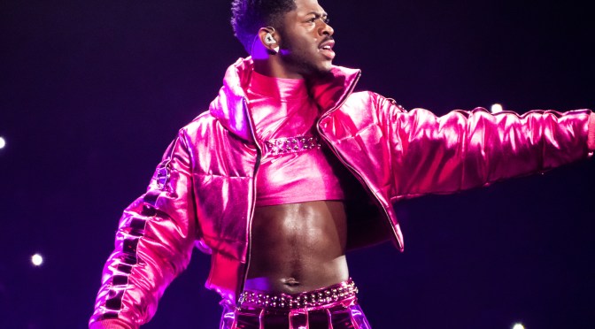 Review: Doja Cat and Lil Nas X Steal the Show at 103.5 KISS FM’s Jingle Ball in Chicago