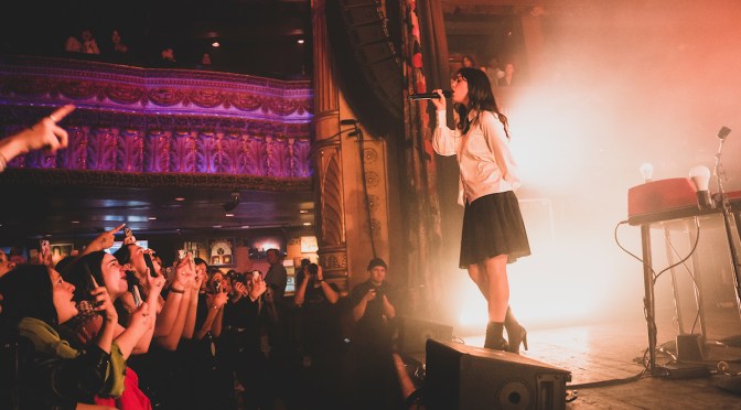 Gracie Abrams mesmerizes Chicago crowd with emotionally-charged Good Riddance Tour kickoff