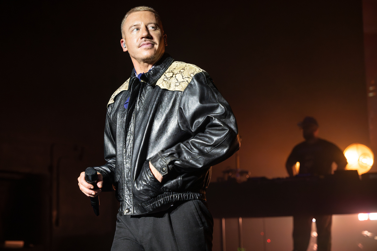 DSC09915-Enhanced-NRmacklemoremacklemore