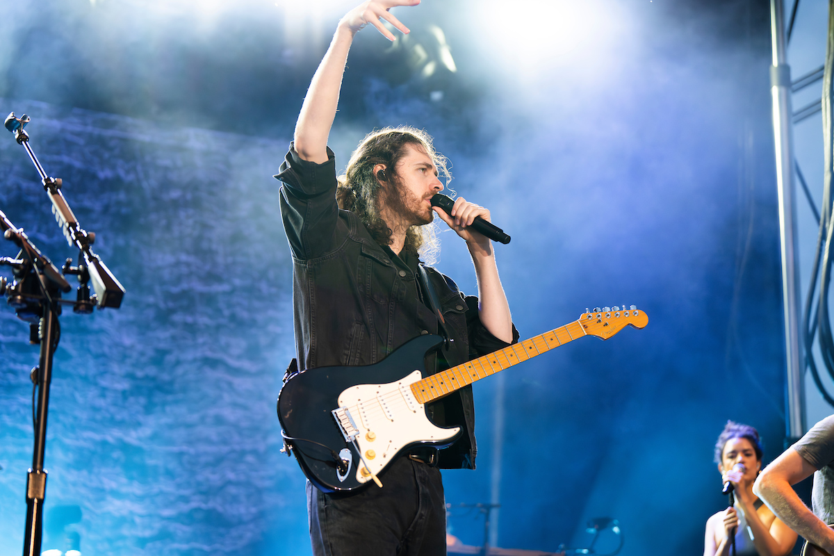 DSC00987-Enhanced-NRhozier