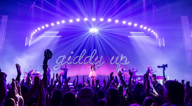 Review: Kacey Musgraves Takes Fans to New Heights in Chicago for Deeper Well World Tour