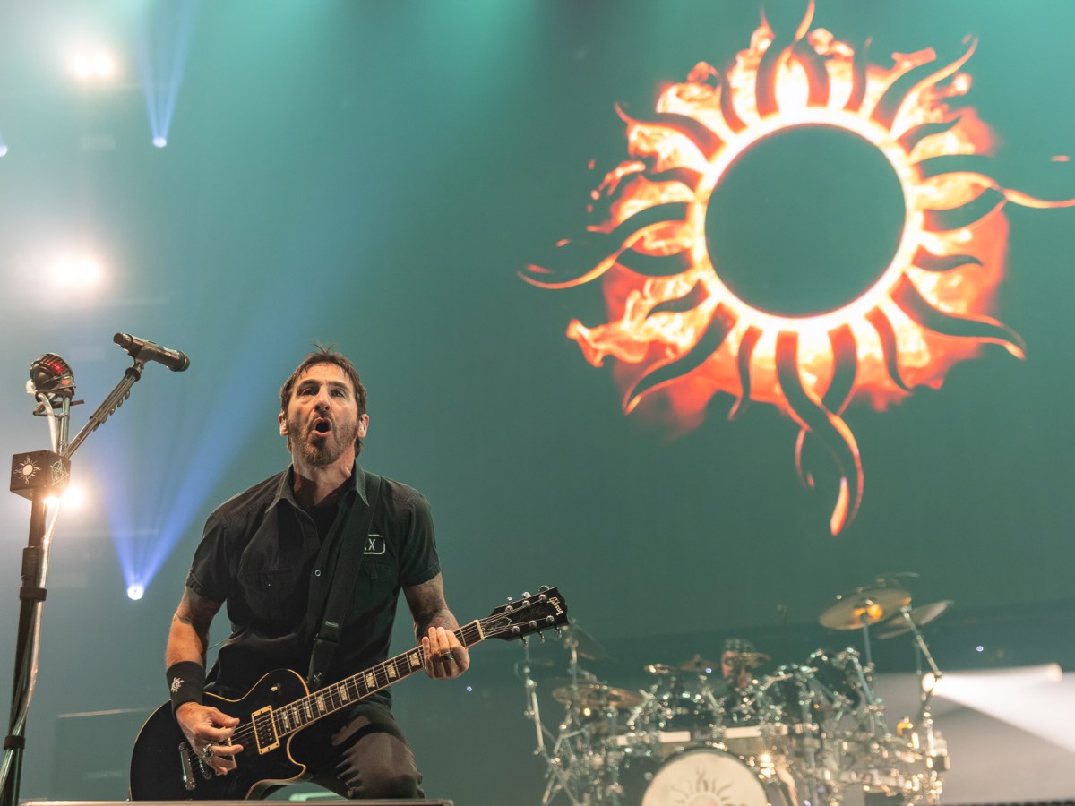 Photos: Godsmack Brings The Rise of Rock Tour to Milwaukee’s Landmark Credit Union Live